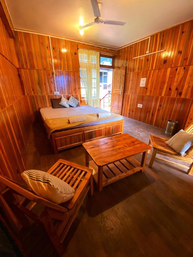 Pine Tower Inn Manali  Bagian luar foto