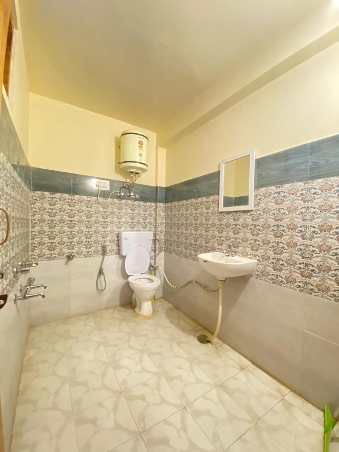 Pine Tower Inn Manali  Bagian luar foto