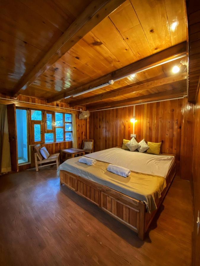 Pine Tower Inn Manali  Bagian luar foto