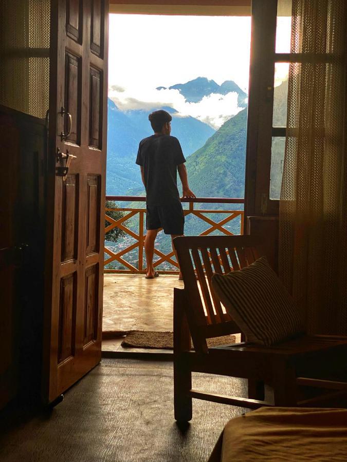 Pine Tower Inn Manali  Bagian luar foto